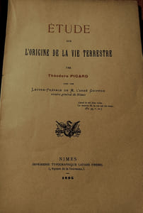 ETUDE SUR L'ORIGINE DE LA VIE. .