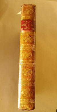 DE LA DISCIPLINE JUDICIAIRE CONSIDEREE DANS SES RAPPORTS AVEC LES JUGES, LES OFFICIERS DU MINISTERE PUBLIC, LES AVOCATS, LES NOTAIRES, LES AVOUES, LES HUISSIERS ET AUTRES OFFICIERS MINISTERIELS.
