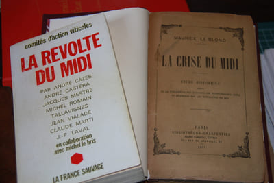 La Révolte du Midi . Etude historique par Maurice Le Blond, Paris, 1907, XII p. et  458 p.  Pleine toile bordeaux, couvertures conservées.

La Révolte du Midi, Comité d'Action Viticole, La France sauvage [Gallimard], 1976, 280 p. Broché, parfait état.
