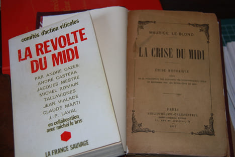 La Révolte du Midi . Etude historique par Maurice Le Blond, Paris, 1907, XII p. et  458 p.  Pleine toile bordeaux, couvertures conservées.

La ...