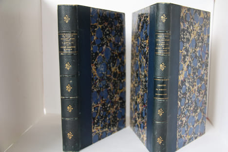 Essai Historique sur l'Abbaye de Saint-Martin d'Autun de l'ordre de Saint-Benoît , publiée à Autun (1849), en deux tomes.. Jacques Gabriel Bulliot ...