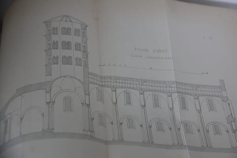 Essai Historique sur l'Abbaye de Saint-Martin d'Autun de l'ordre de Saint-Benoît , publiée à Autun (1849), en deux tomes.. Jacques Gabriel Bulliot ...