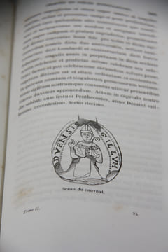Essai Historique sur l'Abbaye de Saint-Martin d'Autun de l'ordre de Saint-Benoît , publiée à Autun (1849), en deux tomes.. Jacques Gabriel Bulliot ...