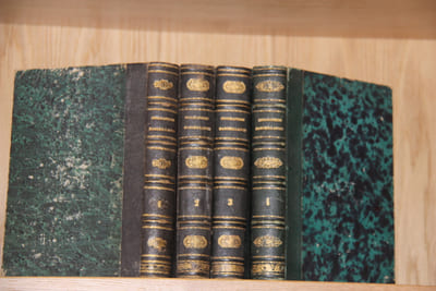 Quatre recueils factices de fascicules de Biographies marseillaises , regroupées par l'avocat Cresp.