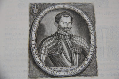 L'Harmonie Chronologique des Histoires de la Quatriesme Monarchie, selon l'ordre des années, ensemble l'Estat de L'Eglise. la disposition & ordre se verra au long en l'Epistre de ce livre. Dédié à Monseigneur de Mauvissière.Par M. Pierre Poisson, sieur de la Bodinière, Conseiller au Présidial d'Angers, avec Tables fort amples en chacune des deux parties de cest oeuvre, tant chronologiques que de matières et hommes célèbres. 
Paris, Thomas Périer, 1587. 