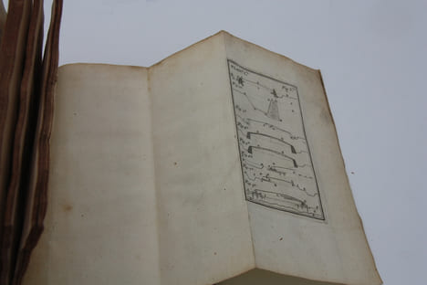 Traité de la construction des chemins , où il est parlé de ceux des Romains et de ceux des Modernes, suivant qu'on les pratique en France; de leurs ...