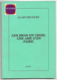 Les bras en croix. Une ame d'en faire
