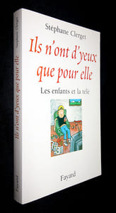 Ils n'ont d'yeux que pour elle. Les enfants et la télé