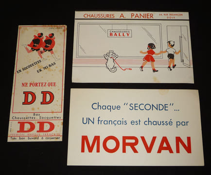 Lot de 3 buvards publicitaires : Chaussures Morvan - A. Panier/Bally - DD. Collectif