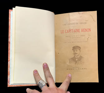 Ensemble de 7 brochures en 1 volume : Le Capitaine Hénon / Suzanne de Lambilly. Sainte-Anne-d'Auray / Un procureur de la Baronnie de Vitré / Vie et mort du Père de Boissieu / Jean Corentin Carré / Madame Gaston Bouguereau-Botrel / L'abbé Eugène Fleury