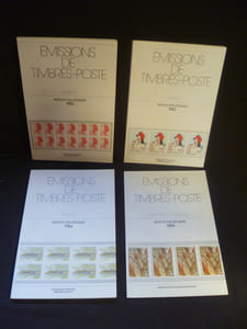 "Lot de quatre notices philatéliques ""Emissions de Timbres-poste"""
