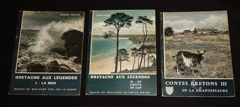 Lot de 3 ouvrages de Pierre Hélias : Bretagne aux légendes : 1. La Mer - 2. De grève en cap / Les Contes bretons de la Chantepleure. Hélias Pierre