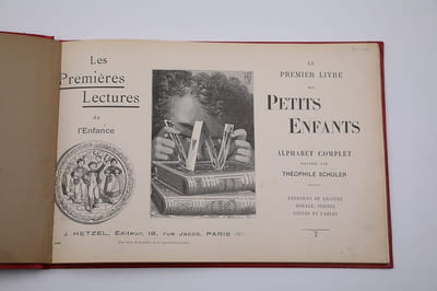 Le premier livres des petits enfants.