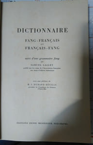 Dictionnaire Français-Fang Fang-Français.