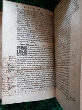 Institutionum medicinae, ad hippocratis, Galeni, aliorumque veterum scripta recte intelligenda mire utiles Libri quinque.. FUCHSIO Leonharto