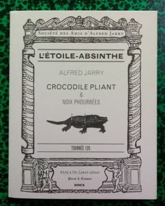 Crocodile pliant et Noix phourrées.
