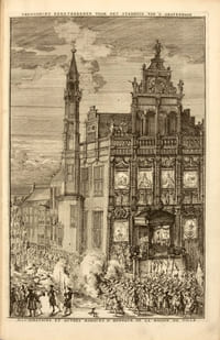 Komste van Zyne Majesteit Willem III. Koning van Groot Britanje, enz. in Holland ; ofte Omstandelyke Beschryving van alles, het welke op des zelfs komste en geduurende Zyn verblyf, in’s Graavenhaage en elders, ten teeken van vreugde en eere, is opgerecht en voorgevallen. Vercierd met kopere platen. Première édition de l'un des plus beaux livres de fête hollandais de la période baroque orné de 16 somptueuses gravures en premier tirage.