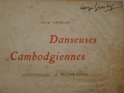 Les Danseuses Cambodgiennes Anciennes et Modernes 