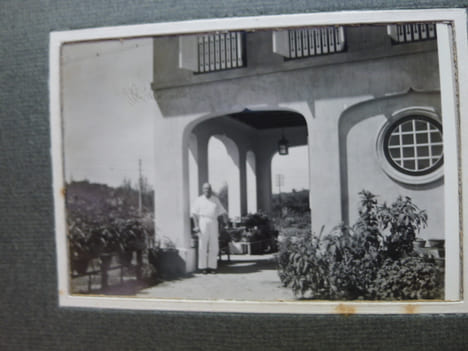 Album Photographique d'un voyage en Malaisie. [ETATS MALAIS] [PHOTOGRAPHIES]