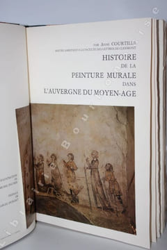 Histoire de la peinture murale dans l'Auvergne du Moyen Age. . Un des 50 exemplaires sur papier Richard de Bas avec vignettes contrecollées - ...