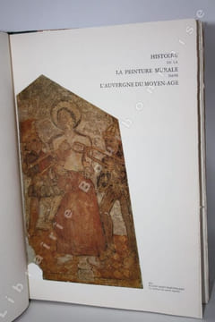 Histoire de la peinture murale dans l'Auvergne du Moyen Age. . Un des 50 exemplaires sur papier Richard de Bas avec vignettes contrecollées - ...