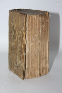 Les Memoires [...] sur les principaux faits & gestes de Loys XI et Charles VIII, son fils, Rois de France. Deux Epistres de Jean Sleidan, avec la vie de lautheur. Et un ample indice des choses les plus remarquables. Le tout reveu & corrigé sur lédition de Denis Sauvage.