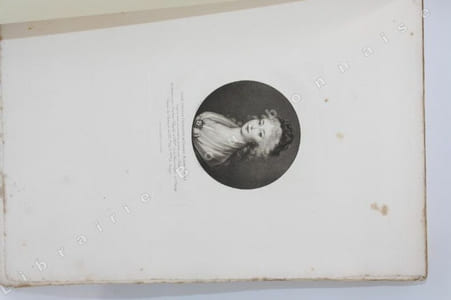 Mémoire écrit par Marie-Thérèse-Charlotte de France sur la captivité des Princes et Princesses ses parents depuis le 10 août 1792 jusqu'à la mort de son frère arrivée le 9 juin 1795.