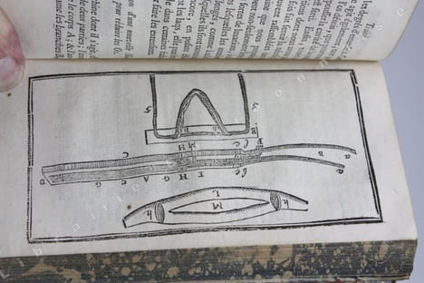 Traité des maladies des os, dans lequel on a représenté les appareils & les machines qui conviennent à leur guérison. Nouvelle édition revue & ...
