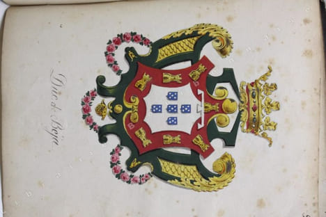 Recueil de 92 blasons dessinés à la plume, dont 9 coloriés. . [ARMORIAL MANUSCRIT].