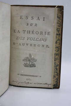 Voyage en Auvergne. [suivi de :] Essai sur la théorie des volcans d'Auvergne.. LEGRAND D'AUSSY -  MONTLOZIER (Comte de).