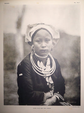 Images. Cinquante-quatre photographies, recueillies et présentées par Jean Brérault. Brérault, Jean