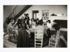 [Photographie originale] Tablée dans la maison de Jean-Michel Folon et Colette Portal à Burcy, circa 1971 (Folon, André François, C. Portal, ...