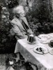 [Photographie originale] Deux portraits photographiques "inconnus" et "ratés" d'Ezra Pound à Venise, circa 1970, par Jean-Michel Folon. [Pound, Ezra] ...
