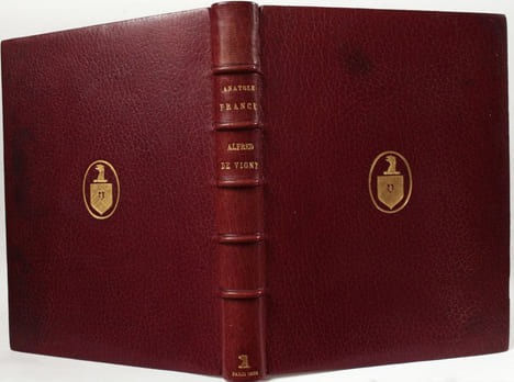 Alfred de Vigny. Edition revue et corrigée par l'auteur, décorée d'un portrait d'Anatole France par Antoine Bourdelle et de compositions dessinées et ...