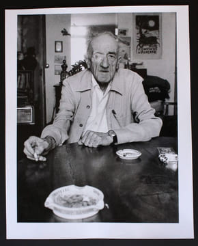 Portrait photographique de André Dhôtel par Bruno de Monès (tirage baryté numéroté et signé). [Dhôtel, André (1900-1991)] - Monès, Bruno de (né en ...