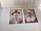 Pick et White, clowns, illusionnistes. Sketchs par le Magicien Lambda. Caricatures de  A. Tardivon, préface par les Clowns Geo's et Plock.  
. ...