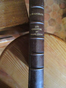Les cocottes du grand monde. stapleaux (léopold)