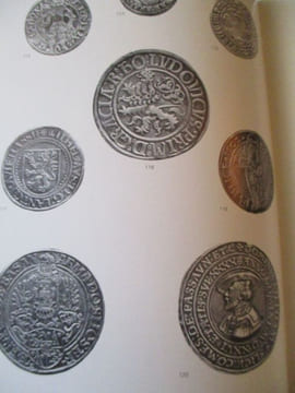 Monnaies européennes et monnaies coloniales américaines entre 1450 et 1789. Clain-Stefanelli (elvira et Vladimir)