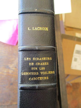 Les écraseurs de crabes sur les derniers voiliers caboteurs. lacroix (Louis)