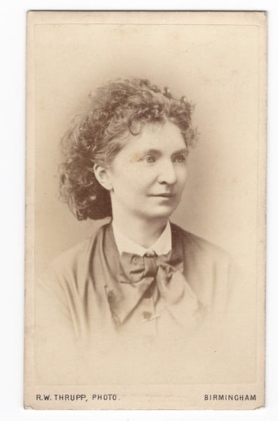 Portrait photographique.. NORMAN-NERUDA (Wilhelmine Maria Franziska).