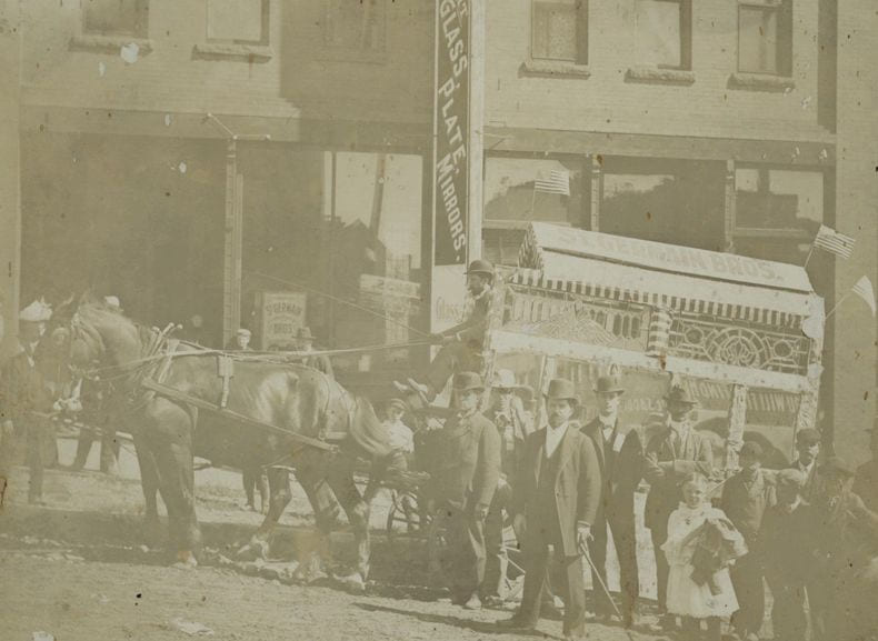 1891-1895 St-Germain's Glass Co Minnesota USA, ca 1891-1895 Old original photo. 