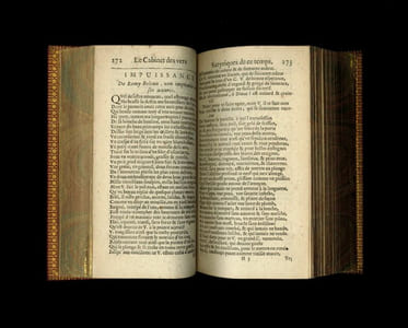LE CABINET SATYRIQUE ou Recueil Parfait des vers piquans et gaillards de ce temps. Tiré des secrets cabinets des sieurs de Sigognes, Regnier, Motin, Berthelot, Maynard, et autres des plus signalés Poètes de ce siècle. Dernière édition, revue, corrigée et de beaucoup augmentée