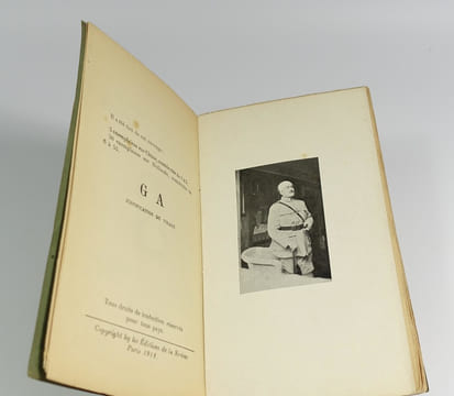 Le flâneur des deux rives. Avec une photographie de l'auteur. . APOLLINAIRE Guillaume