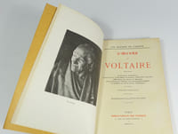 L'oeuvre de Voltaire (La princesse de Babylone, L'Anti-Giton, Le Cadenas, L'Education d'une fille. L'Education d'un prince, La Bégueule, Les soirées philosophiques du cuisinier du roi de Prusse. L'Odalisque)