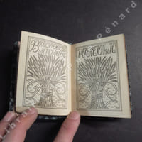 Imitation de Jésus-Christ -  (4 volumes réunis dans un coffret - Bibliothèque Miniature) - Livres I, II et III ( deux parties)
