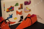 Chaussures en fête, un livre animé pour apprendre les couleurs (Pop-up). ANONYME