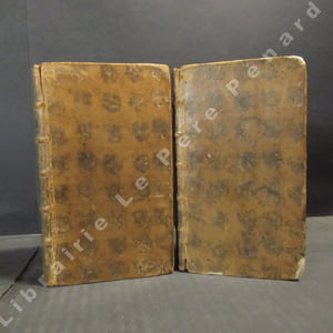 Les Oeuvres de Lucrece, traduction nouvelle. Divisé en deux tomes. Les six livres de Lucrece de la nature des choses. (2 volumes) Tome 1 comprenant les trois premiers livres + Tome 2 comprenant les 3 derniers livres