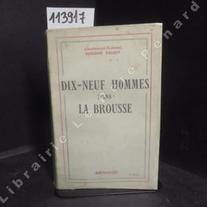 Dix-neuf hommes dans la brousse