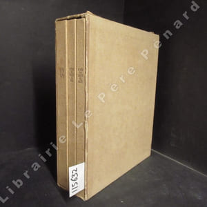 Tome 1 (1944) : A Paris sous la botte des nazis (Jean Eparvier) - Tome 2 : Un an. Texte de A.-G. Leroux. Photographies de Roger Schall, Maurice Jarnoux, Raymond Mejat, De Morgoli & Reporters d'agences. Gravures de Elie Bertillot - Tome 3 : Victoires des Français en Italie. 8 mois de campagne vus par les correspondants de guerre (3 volumes)