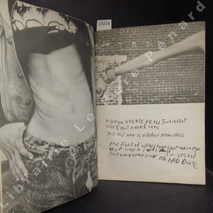A Be Sea Issue H : Chelsea Bridge to Brighton Beach and the legend of the Ace Boys (Don DONOVON & Tom LANCASTER) - Hotel guests (Donald MILNE) - Raised by wolves (Jim GOLDBERG) - Bad living good living (Simon WATSON & Julie BUBBERS) - Reptilliac (Paul SUTCH) - Moscow Club guide (Muema LOMBE)- ...